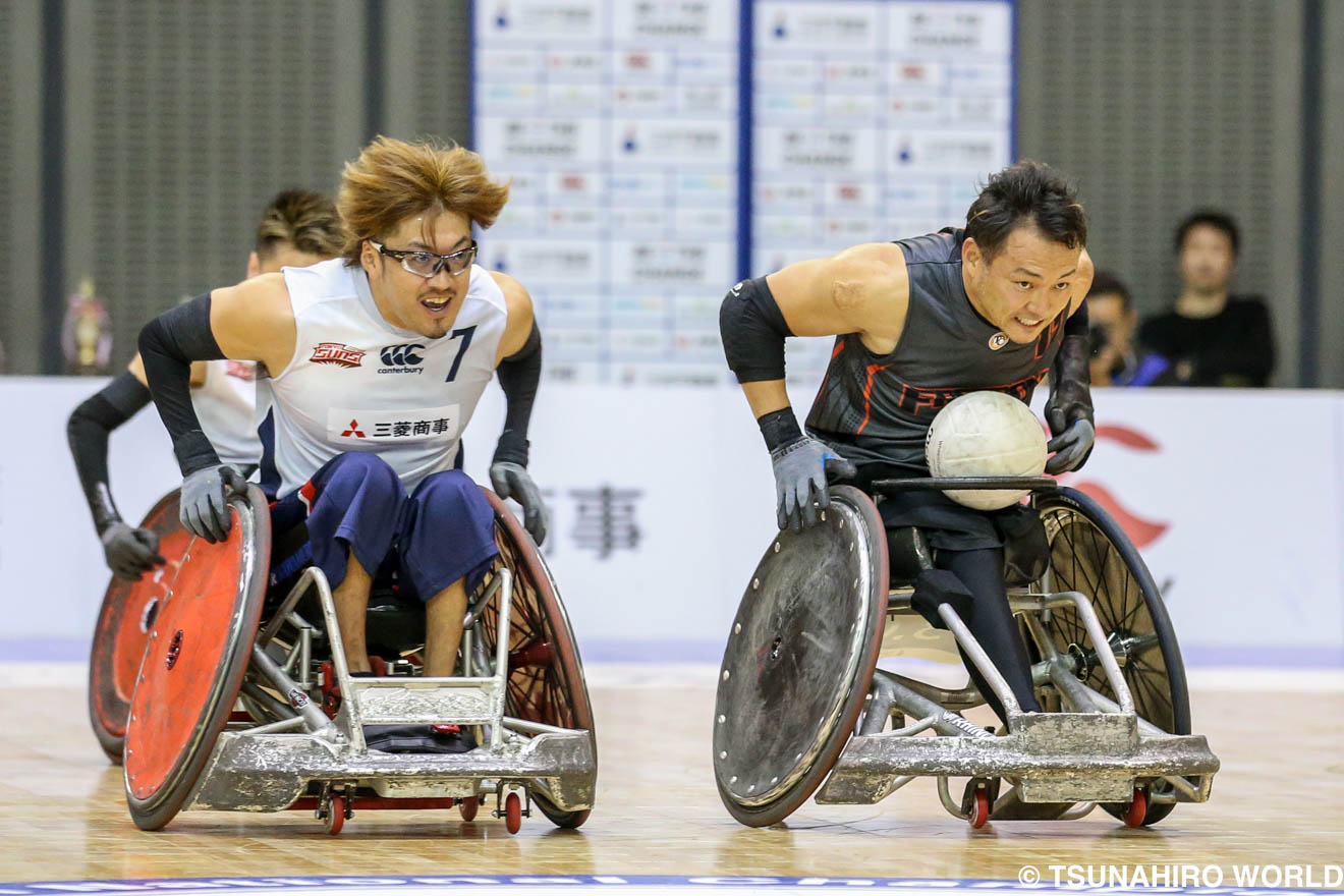 日本代表のエース池崎大輔・池透暢が激しい攻防を繰り広げた | 車いすラグビー日本一決定戦!池崎大輔率いるTOKYO SUNSが初優勝|三井不動産 第21回 車いすラグビー日本選手権大会 | Glitters 障害者スポーツ専門ニュースメディア