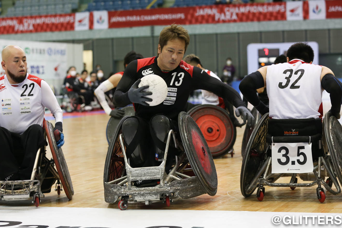 軽やかなチェアワークと力強いタックルで歓声を浴びた島川慎一 | ベテランと若手の競演が観客を魅了
「応援は選手の力になる」|2021ジャパンパラ車いすラグビー競技大会【2日目】 | Glitters 障害者スポーツ専門ニュースメディア