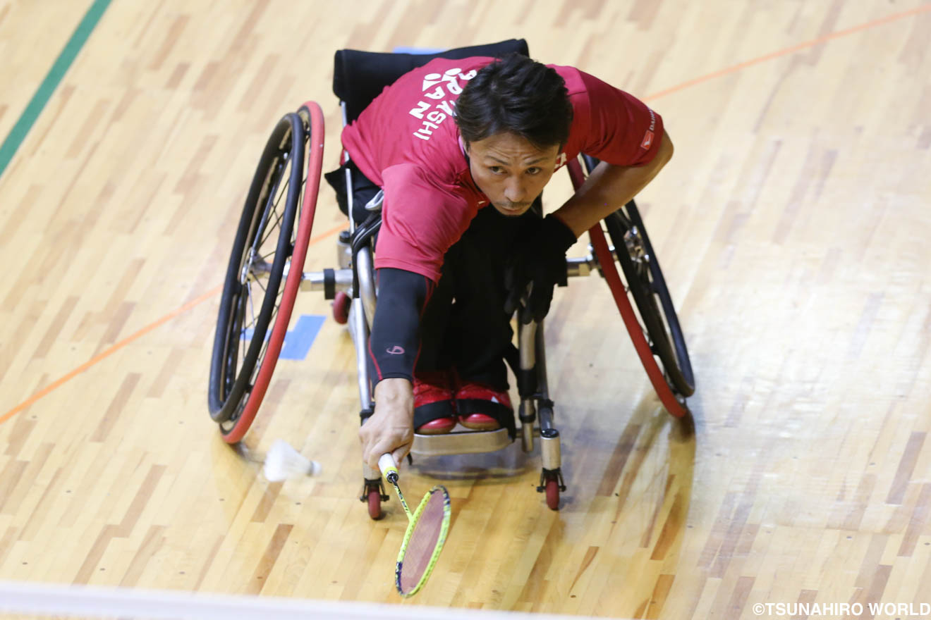 ヒューリック・ダイハツJAPANパラバドミントン国際大会SU5男子、今井快勝。