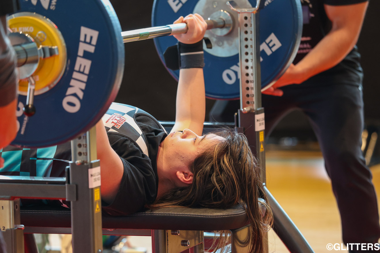 女子67kgで2年ぶりに自己ベストを更新し、68kgの日本新記録をマークしたの森崎可林 | ベテランと若手が競演、9つの階級で日本新記録更新!|第22回全日本パラ•パワーリフティング選手権大会 | Glitters 障害者スポーツ専門ニュースメディア