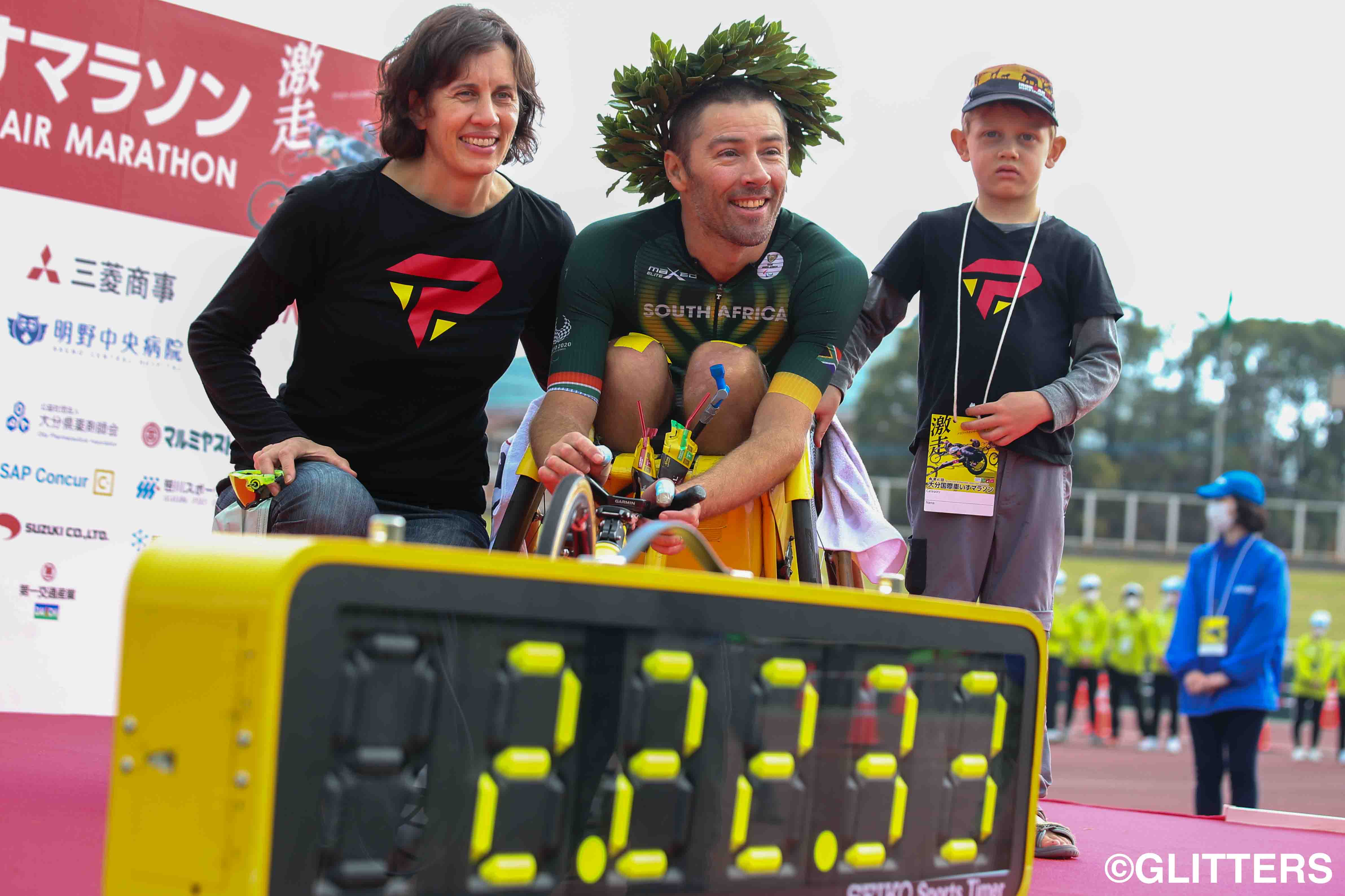 2時間22分33秒で世界新記録を樹立したピーター・ドゥ・プレア | 首位独走、マルセル・フグが10度目の優勝|第41回大分国際車いすマラソン | Glitters 障害者スポーツ専門ニュースメディア