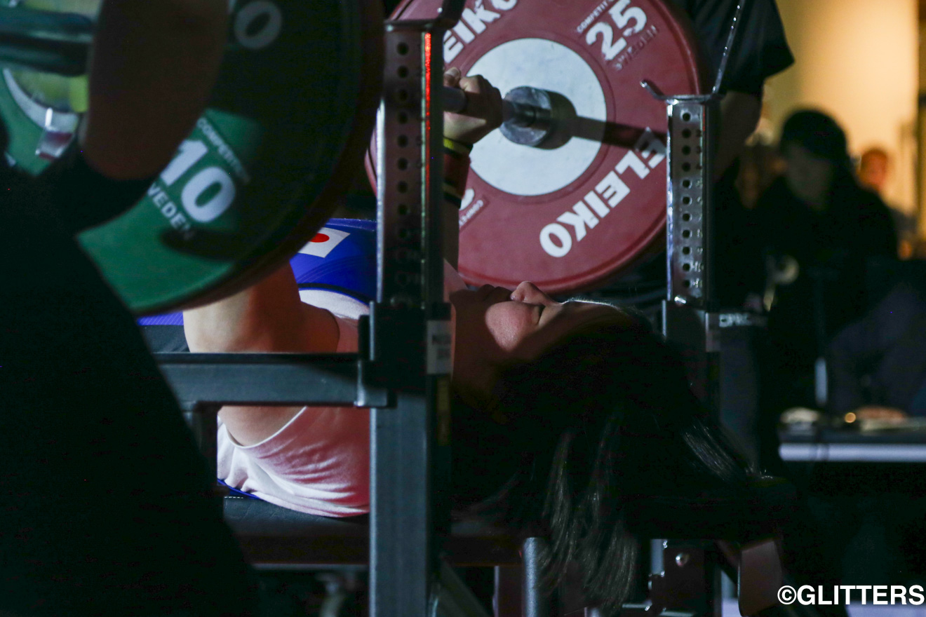 79kg級で95kgの日本新記録を樹立し優勝した田中秩加香 | 田中秩加香が日本新記録で堂々優勝!
築地本願寺で繰り広げられた大熱戦|第24回全日本パラ・パワーリフティング選手権 | Glitters 障害者スポーツ専門ニュースメディア