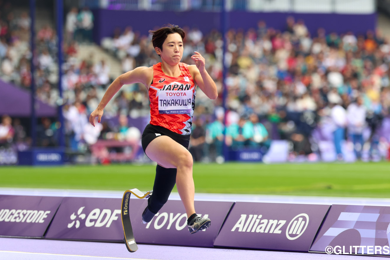 髙桑早生、勢いを持って助走。大舞台で挑んだパリ2024パラリンピック、パラリンピックでの自己最長の5m04を記録し、自信を確信に変えた | 髙桑早生、自身パラリンピック初の5m突破で5位入賞!|パリ2024パラリンピック競技大会 8/31【パラ陸上】 | Glitters 障害者スポーツ専門ニュースメディア