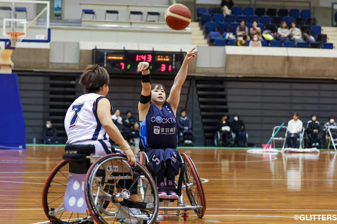 柳本あまねは日本代表戦でも見せた抜群の得点力を発揮して9連覇に大きく貢献 | ディフェンスで圧倒したカクテルが史上初の9連覇を達成!|皇后杯 第33回日本女子車いすバスケットボール選手権大会 | Glitters 障害者スポーツ専門ニュースメディア
