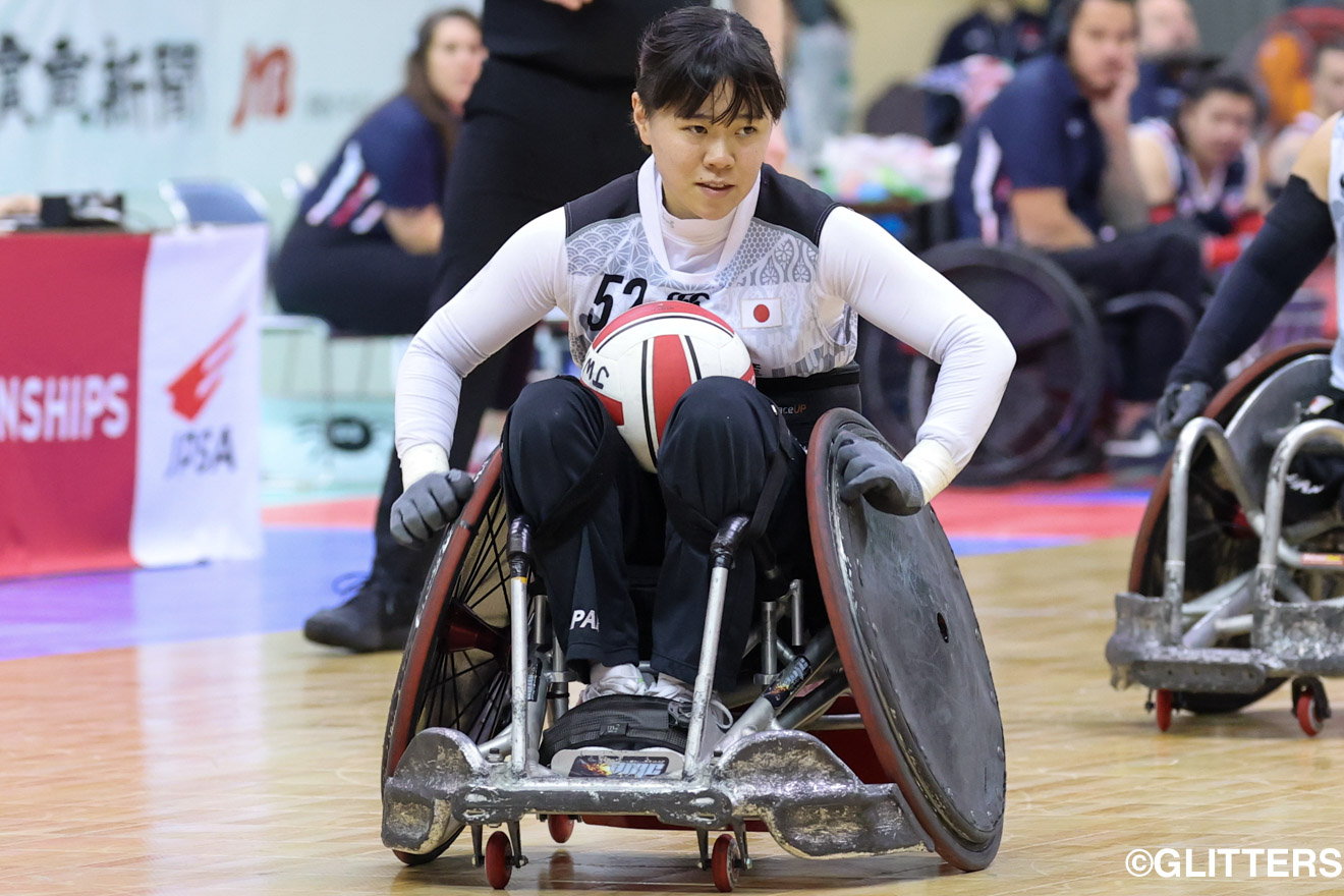 ラン、パス、キャッチと高いスキルを見せた西村柚菜。今大会中にも試合を重ねるごとに成長を遂げた | 車いすラグビー日本代表 世界ランク1位の実力を見せつけ全勝優勝|2026ジャパンパラ車いすラグビー競技大会 | Glitters 障害者スポーツ専門ニュースメディア